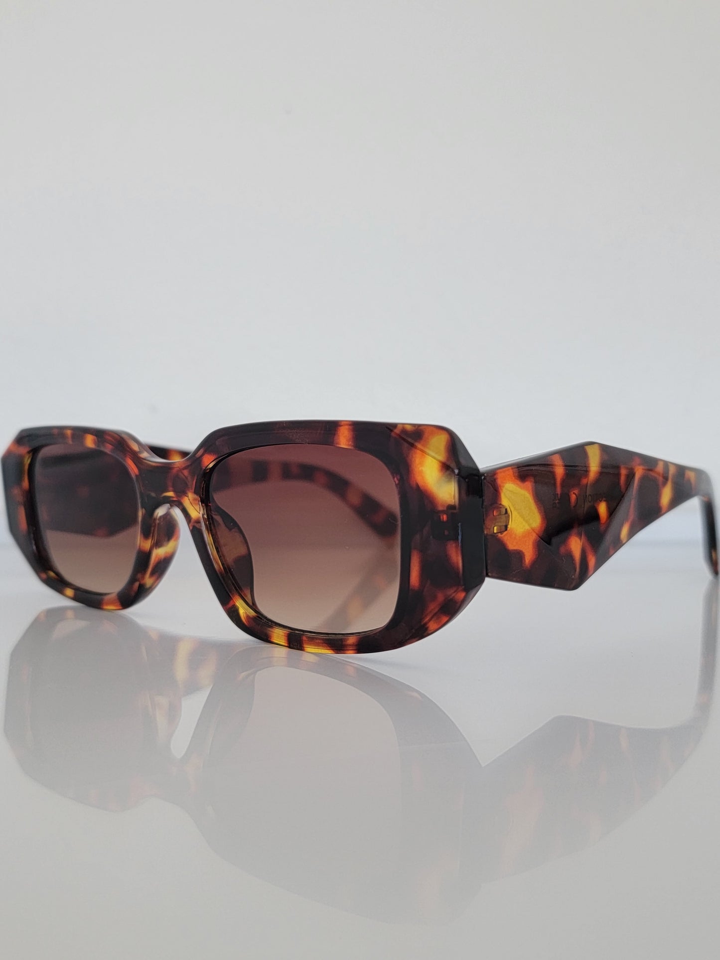 The LoverGirl Sunnies